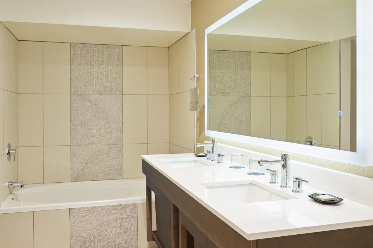 Sheraton Tucson Hotel & Suites Extérieur photo
