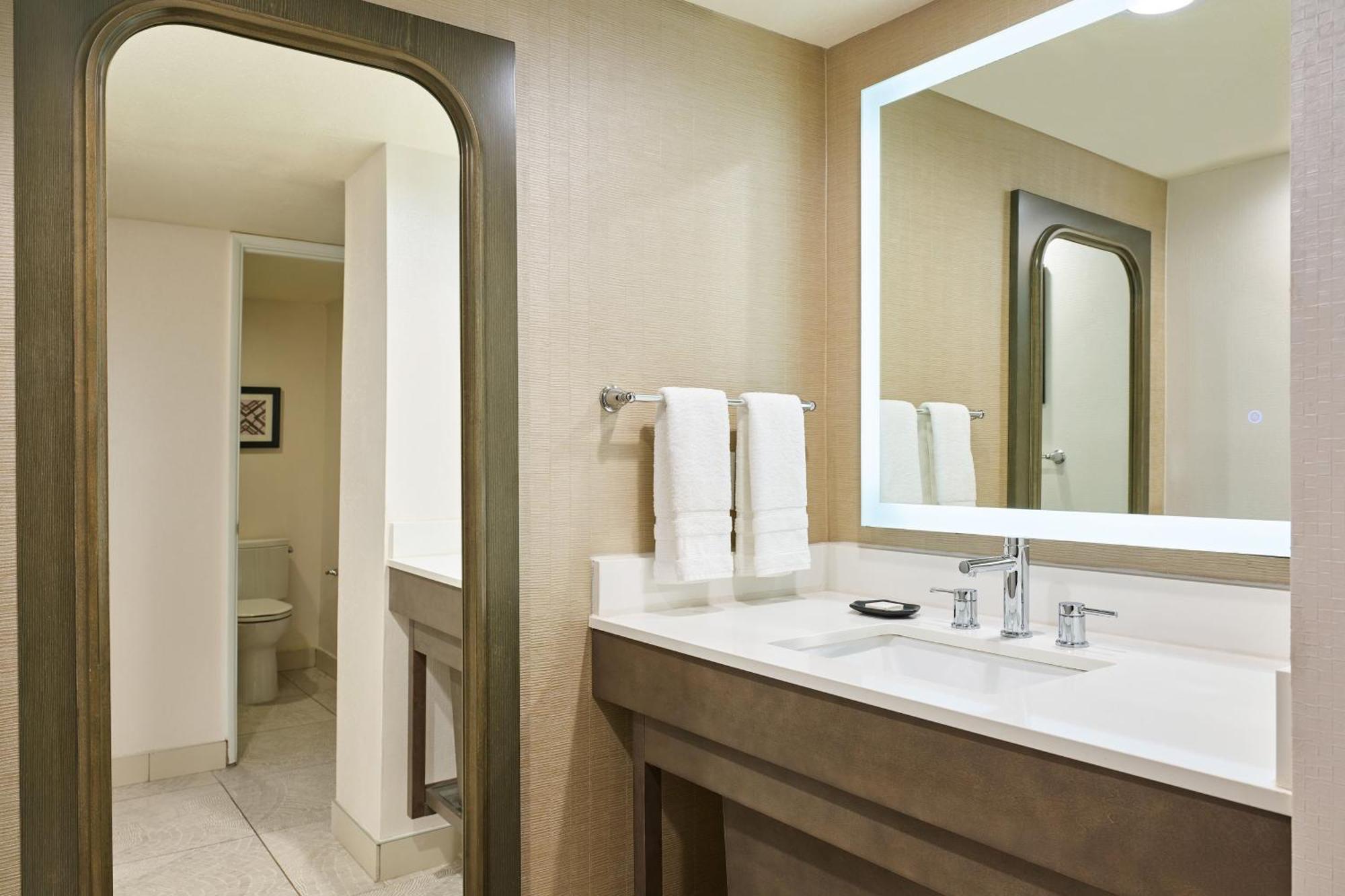 Sheraton Tucson Hotel & Suites Extérieur photo